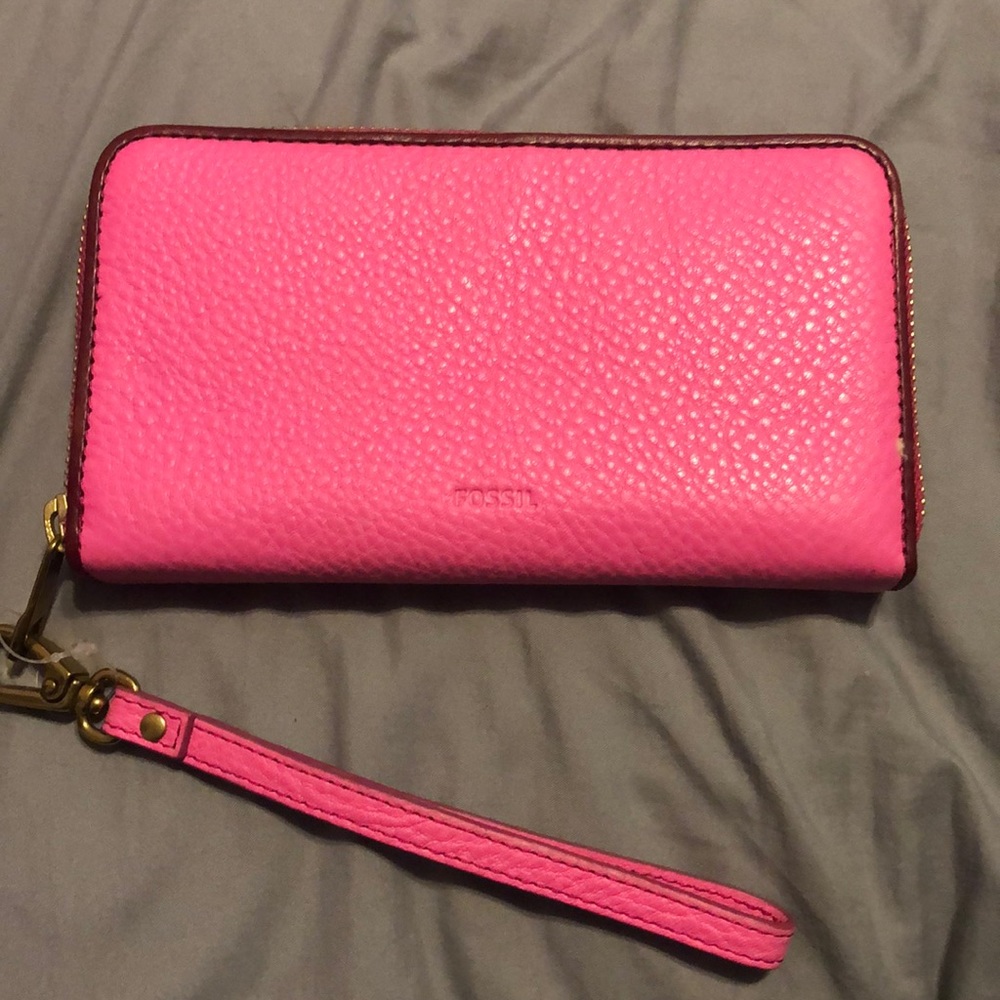 Hot pink Fossil wristlet wallet